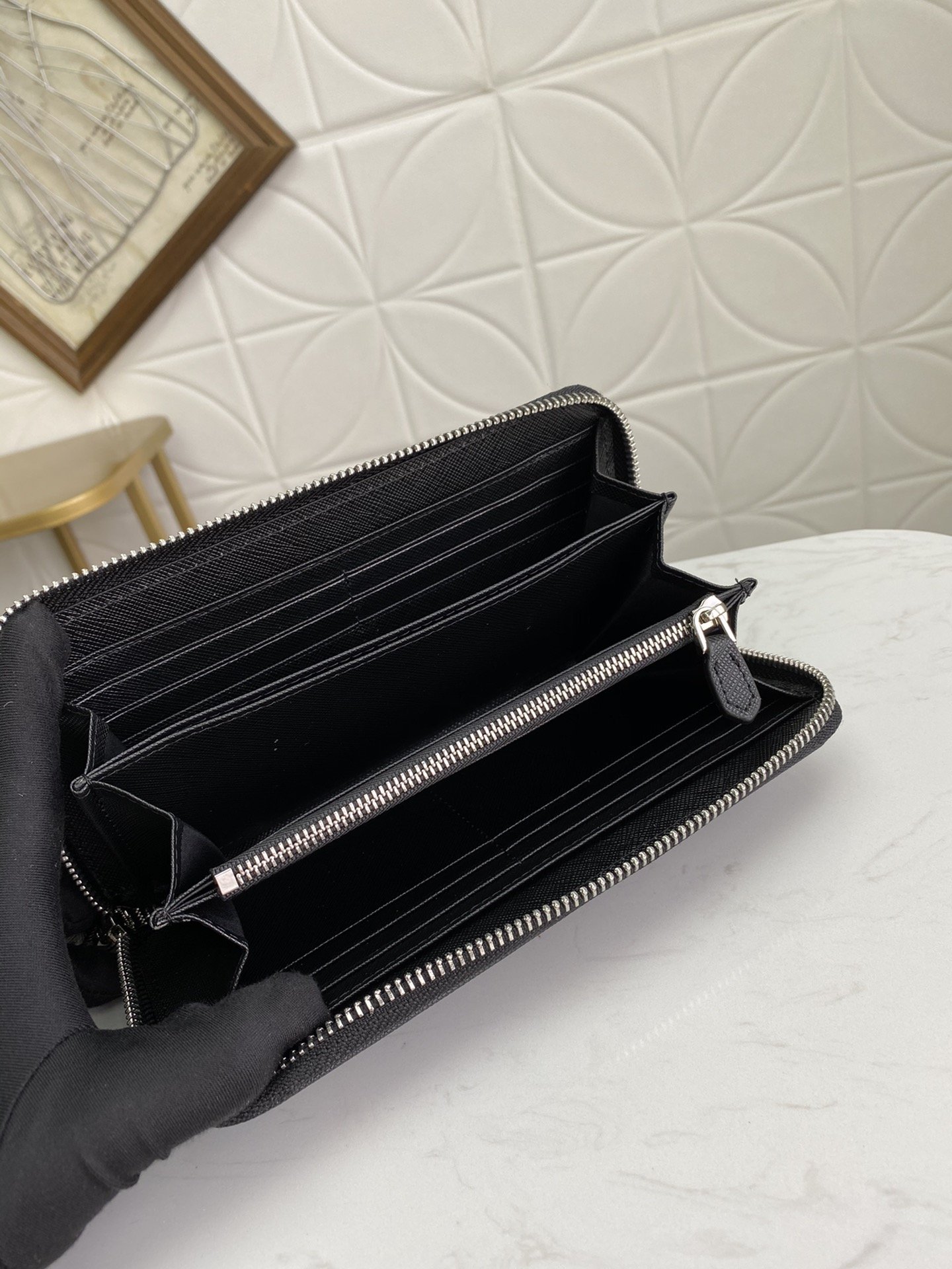 PRADA（プラダ） 財布19x12cm