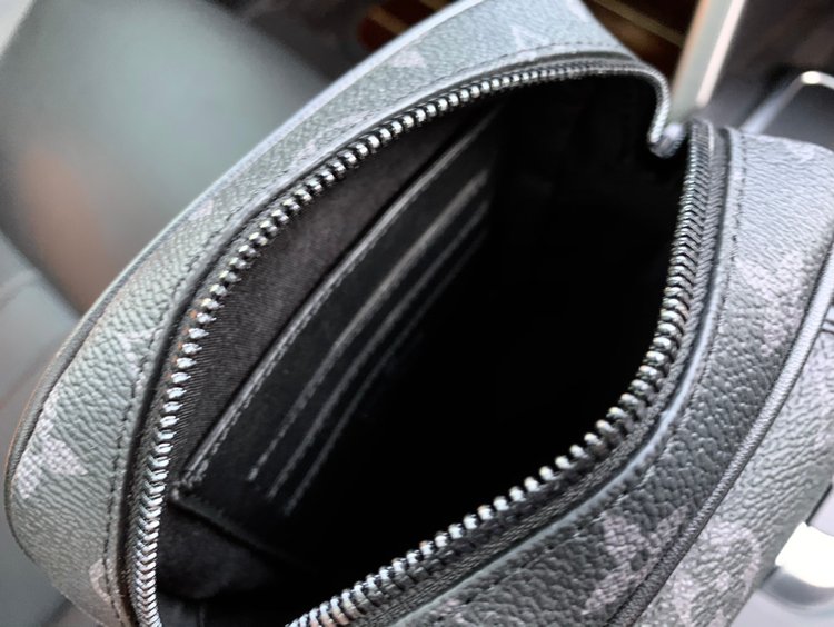 【2024】LV Louis Vuitton （ルイヴィトン） メッセンジャーバッグ 15x17x8cm