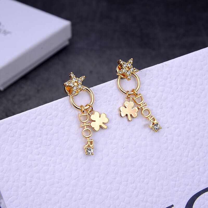【DIOR】 ディオール   ファッションスタイルのイヤリング