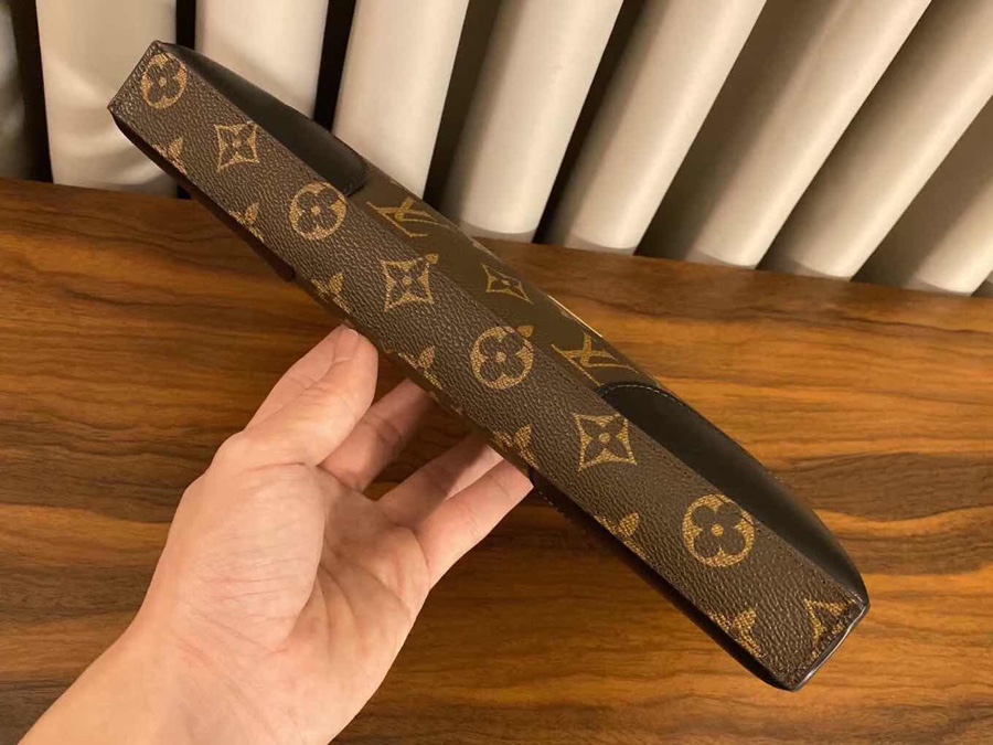 【LOUIS VUITTON  公式旗艦店】ルイヴィトン  クラッチバッグ  当日出荷 好評に付き再入荷！29*19*4CM