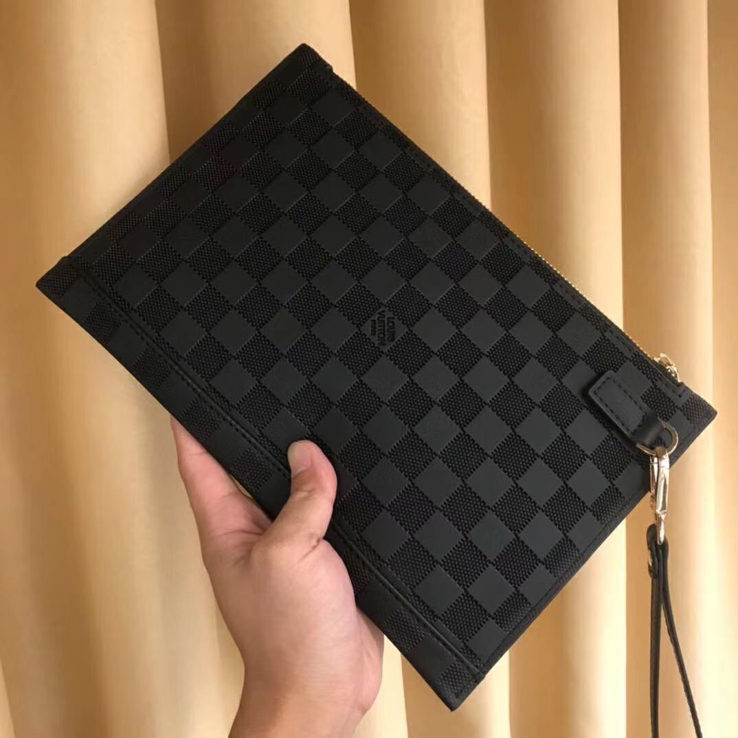 【LOUIS VUITTON 公式旗艦店】ルイヴィトン  クラッチバッグ  当日出荷 好評に付き再入荷！28*18*1CM