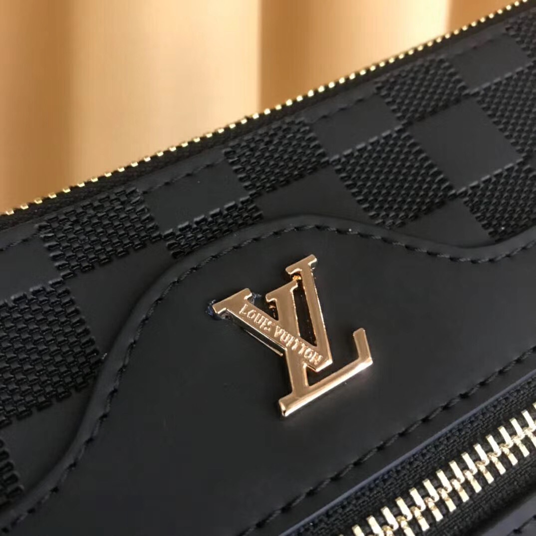 【LOUIS VUITTON 公式旗艦店】ルイヴィトン  クラッチバッグ  当日出荷 好評に付き再入荷！28*18*1CM