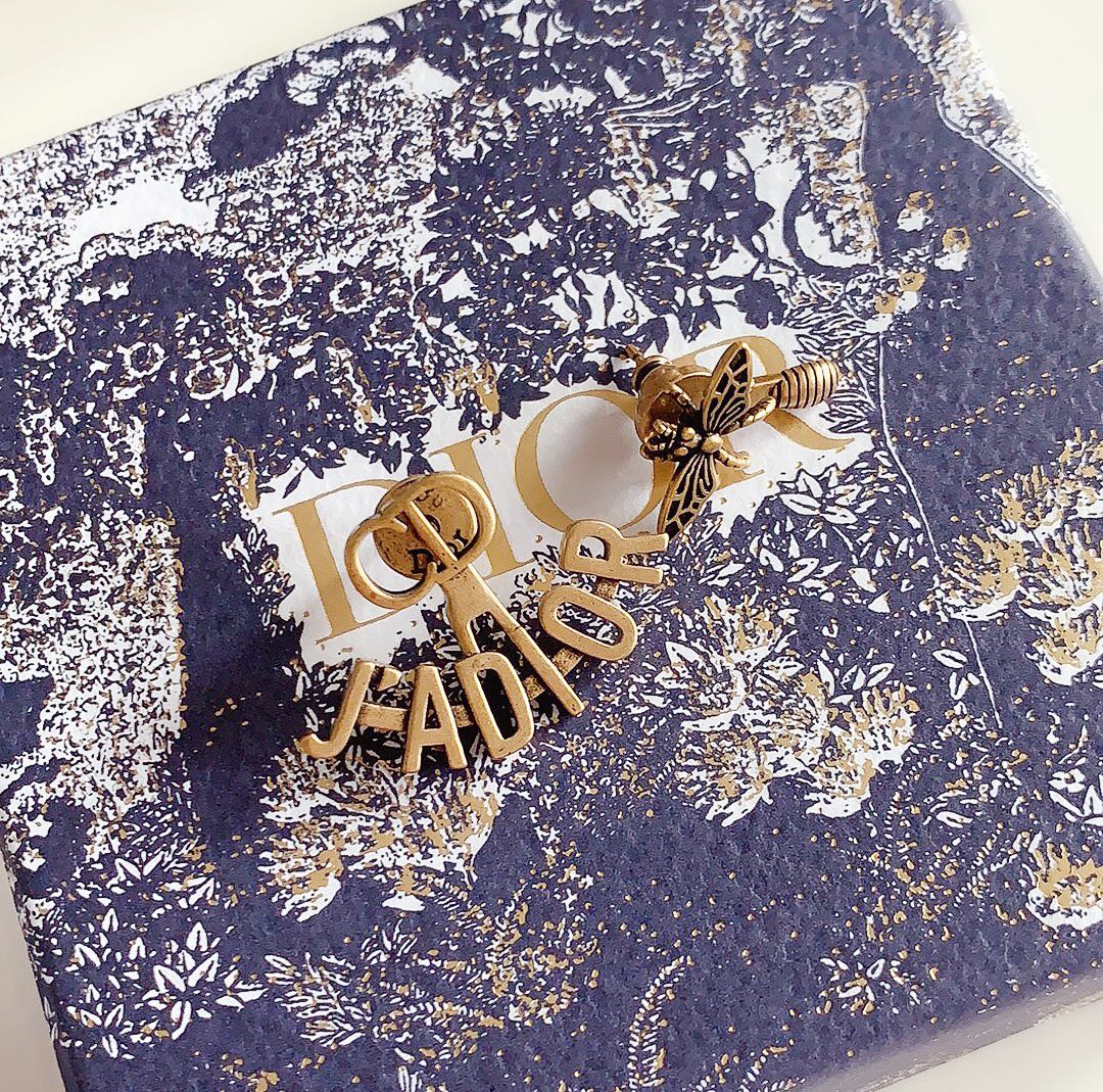 【2024】【DIOR】 ディオール   ファッションスタイルのイヤリング