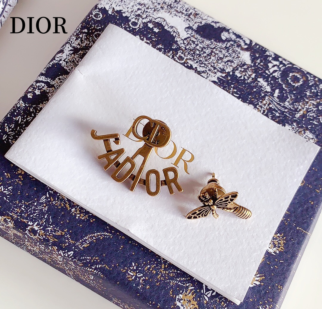 【2024】【DIOR】 ディオール   ファッションスタイルのイヤリング