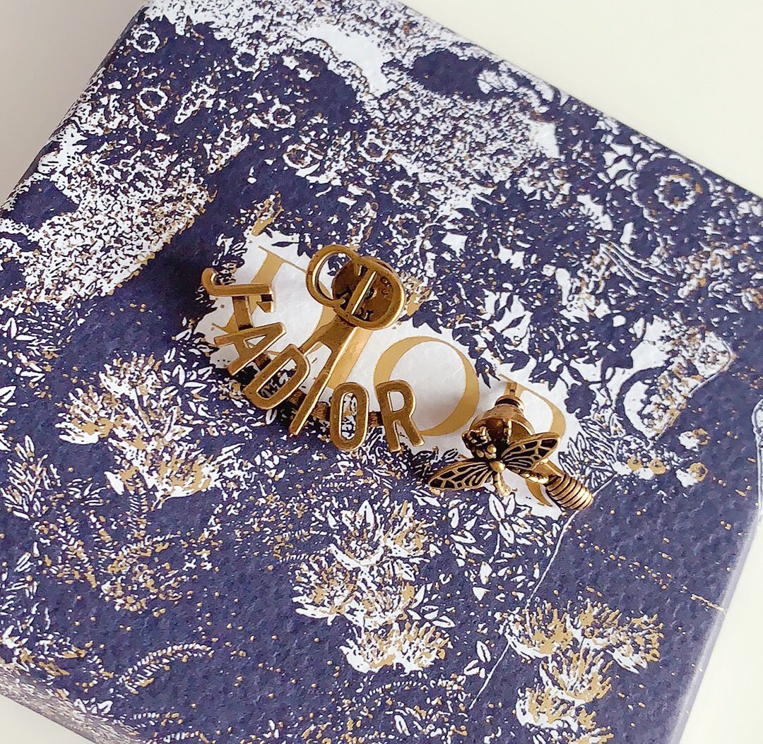 【2024】【DIOR】 ディオール   ファッションスタイルのイヤリング