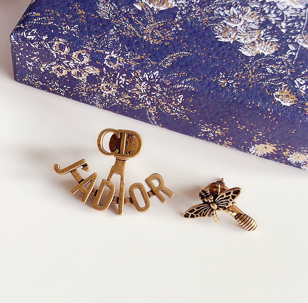 【2024】【DIOR】 ディオール   ファッションスタイルのイヤリング