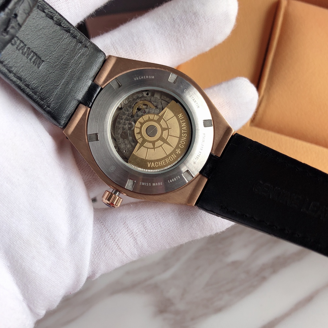 【2024】VACHERON  CONSTANTIN (ヴァシュロン・コンスタンタン)  腕時計42MM