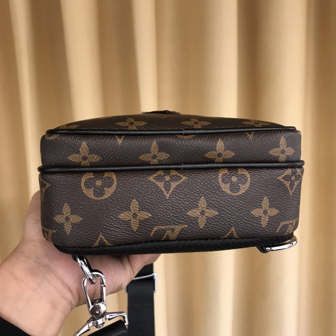 【LOUIS VUITTON  公式 旗艦店】 ルイヴィトン   胸ポケット当日出荷 好評に付き再入荷！29*16*6CM