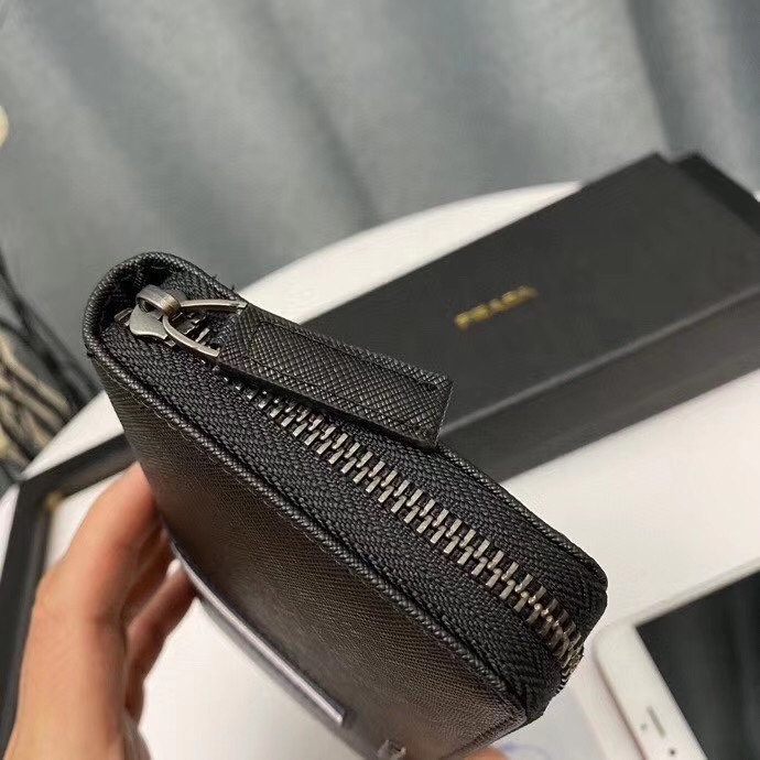 【PRADA  公式 旗艦店】プラダ  財布当日出荷 好評に付き再入荷！30*22*10CM