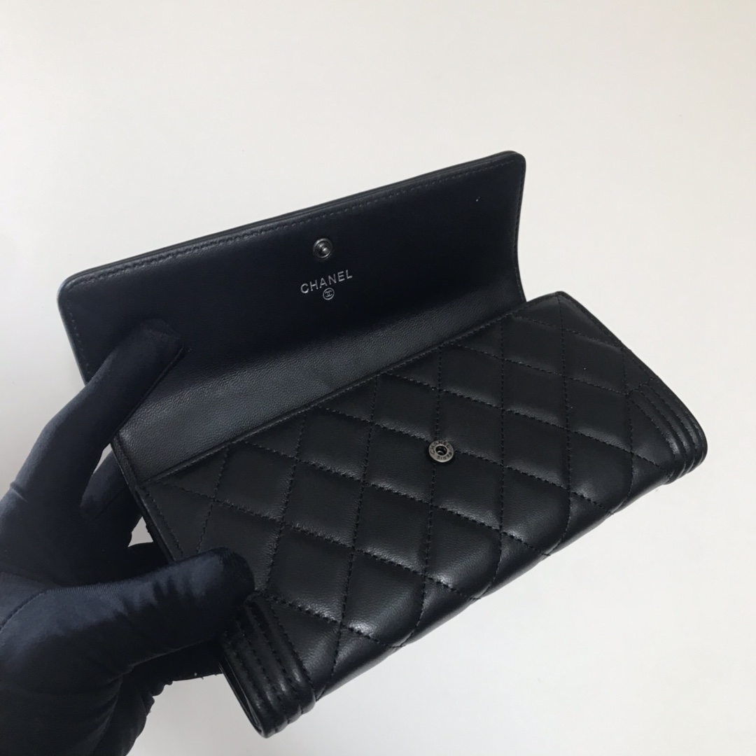 【CHANEL 公式 旗艦店】シャネル 財布   当日出荷 好評に付き再入荷！10.5*19*3cm