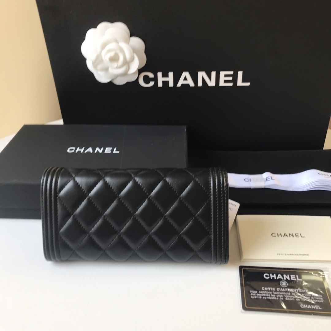 【CHANEL 公式 旗艦店】シャネル 財布   当日出荷 好評に付き再入荷！10.5*19*3cm