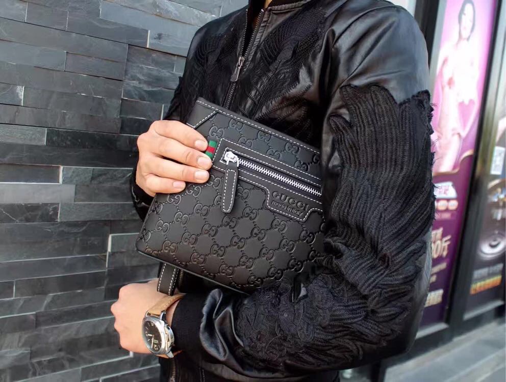 【GUCCI 公式 旗艦店】クッチ  クラッチバッグ 当日出荷 好評に付き再入荷！28*18*4CM