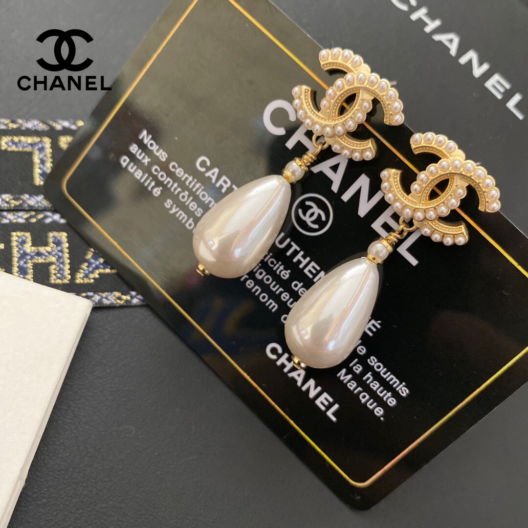 【CHANEL】シャネル  ファッションスタイルのイヤリング