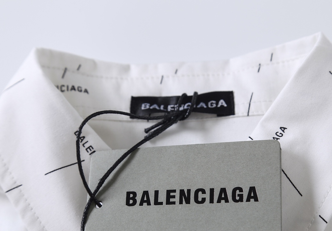 【2024】【BALENCIAGA  公式旗艦店】バレンシアガ  シャツ  ご好評に付き再入荷！
