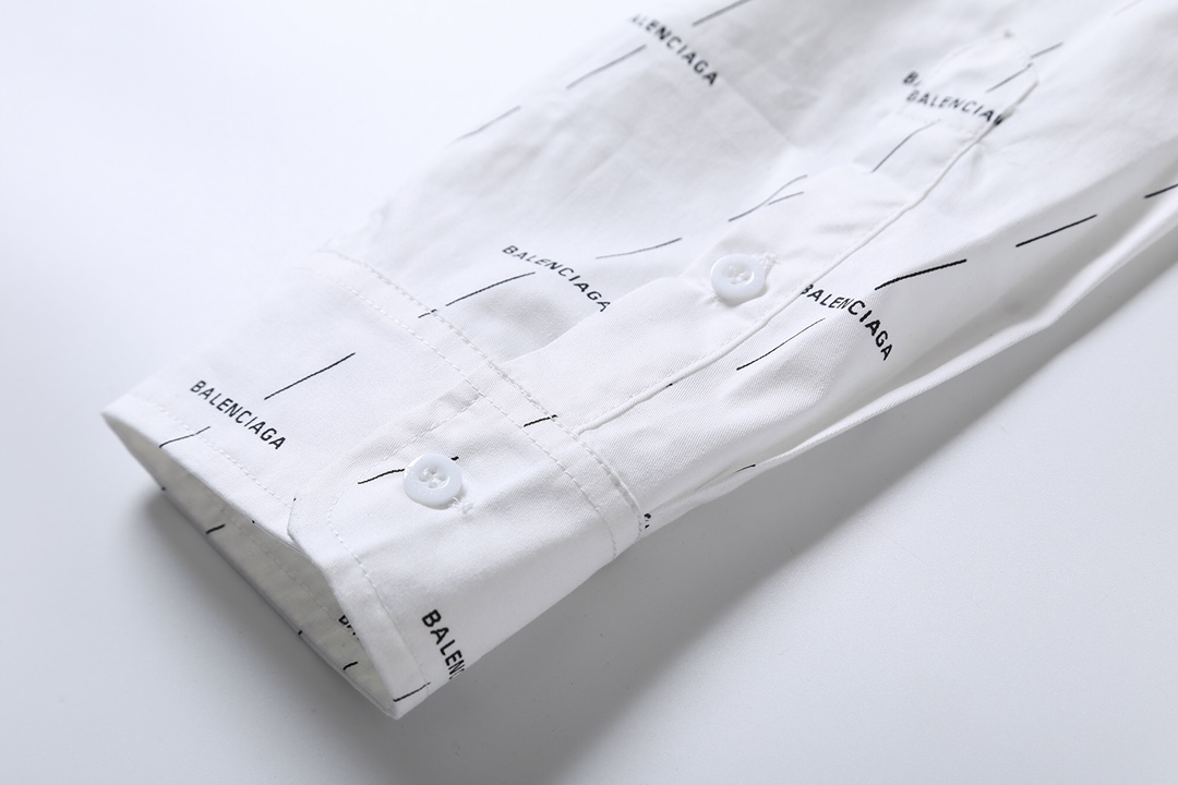 【2024】【BALENCIAGA  公式旗艦店】バレンシアガ  シャツ  ご好評に付き再入荷！