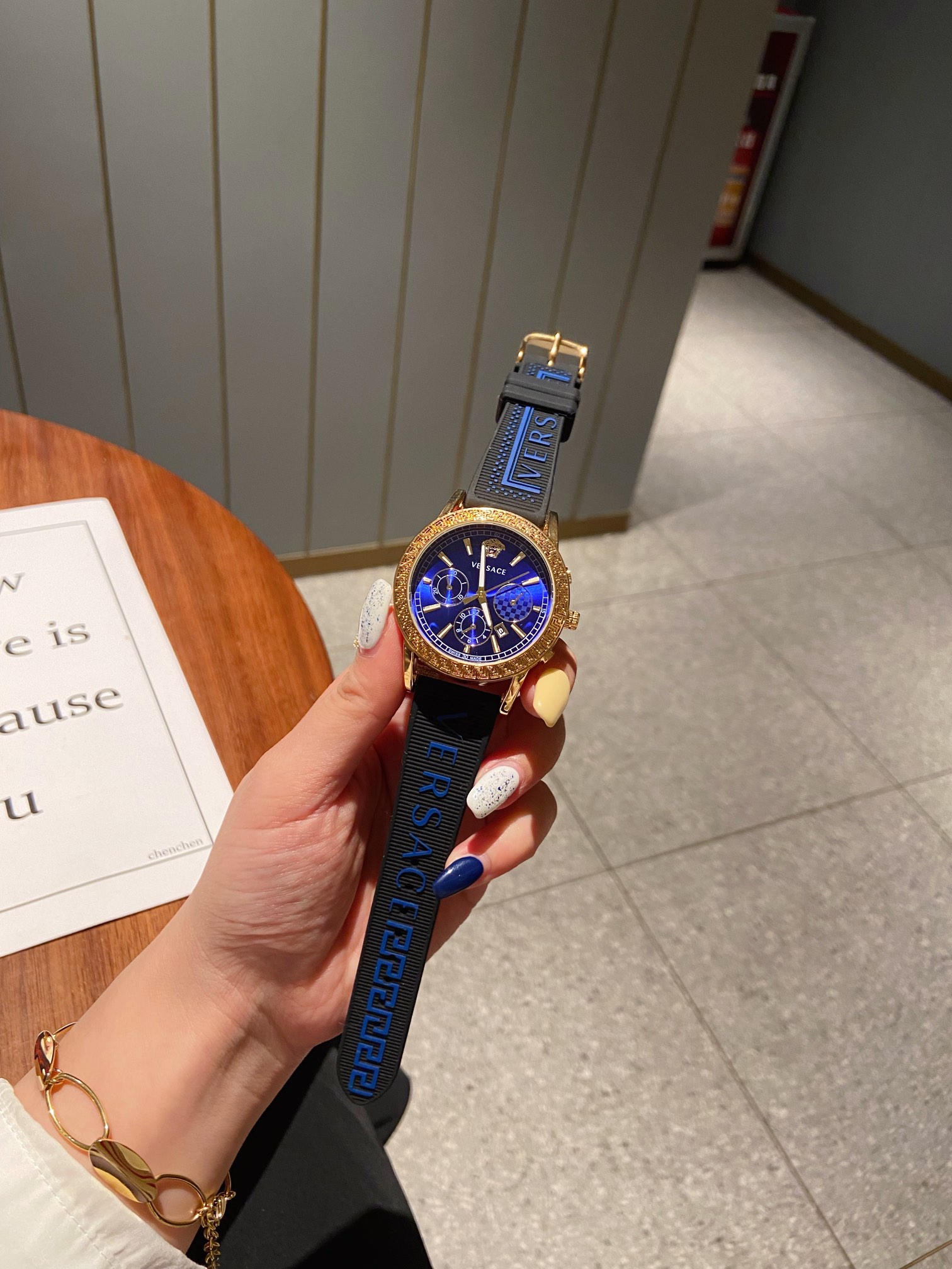 【2024】VERSACE  ( ヴェルサーチ)  腕時計 40*10MM