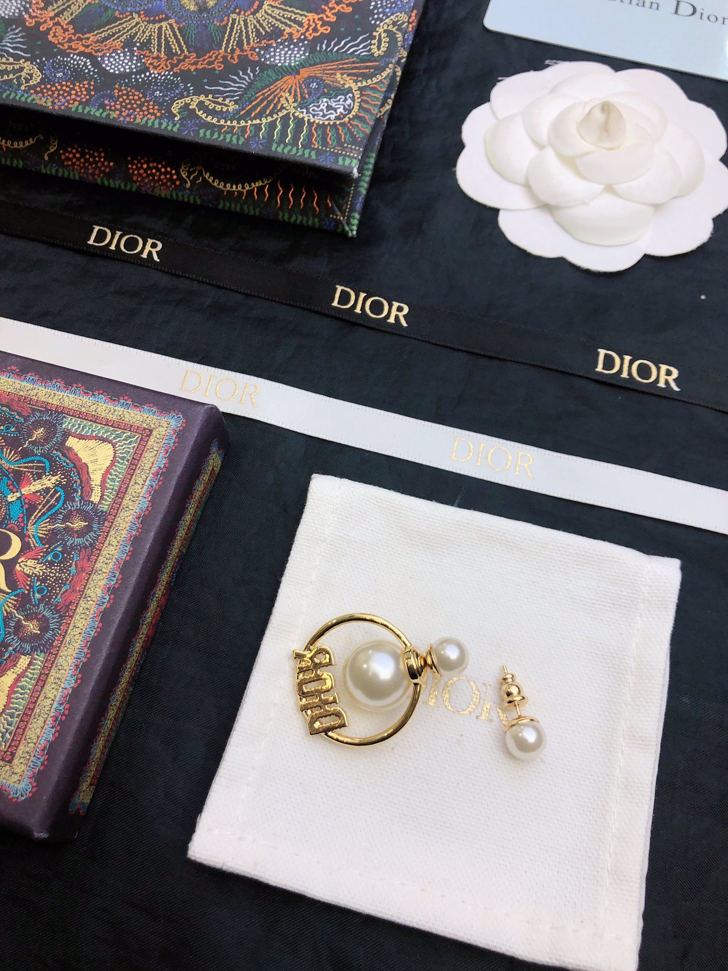 【DIOR】 ディオール   ファッションスタイルのイヤリング