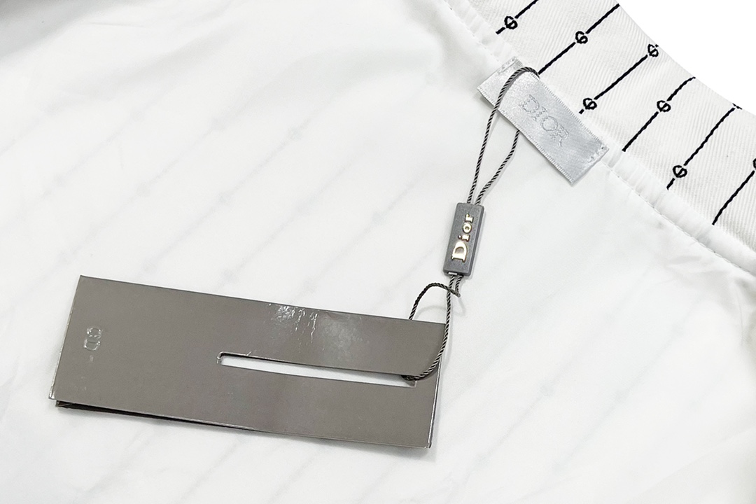 【 DIOR 公式旗艦店】 ディオール  シャツ ご好評に付き再入荷！