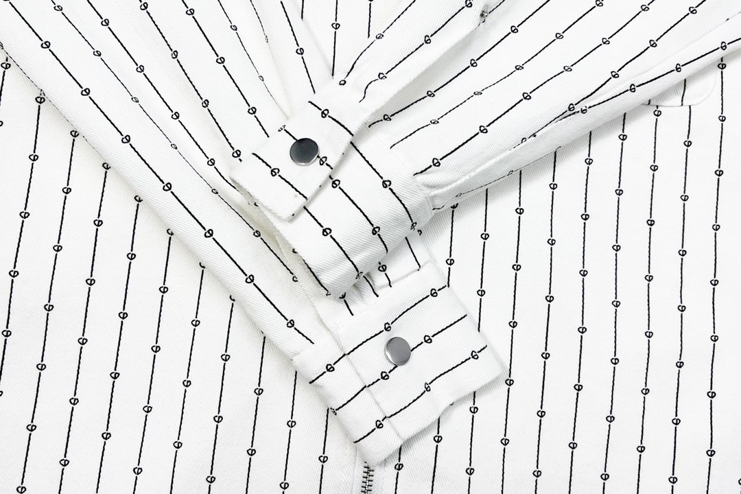 【 DIOR 公式旗艦店】 ディオール  シャツ ご好評に付き再入荷！