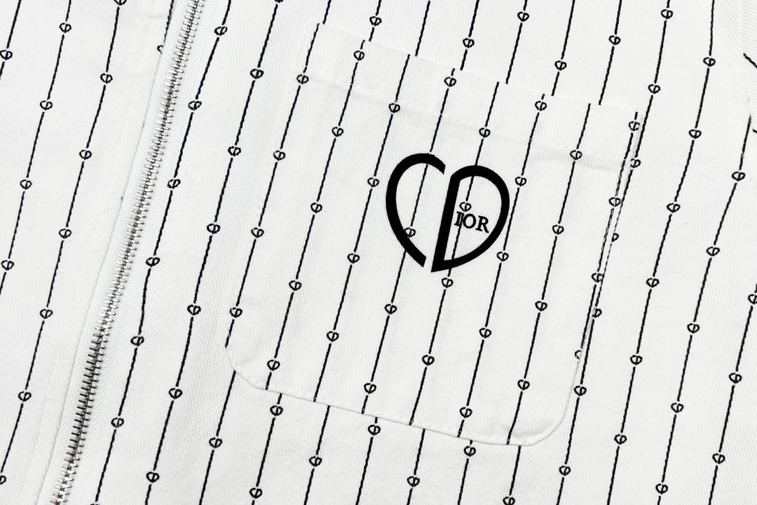 【 DIOR 公式旗艦店】 ディオール  シャツ ご好評に付き再入荷！