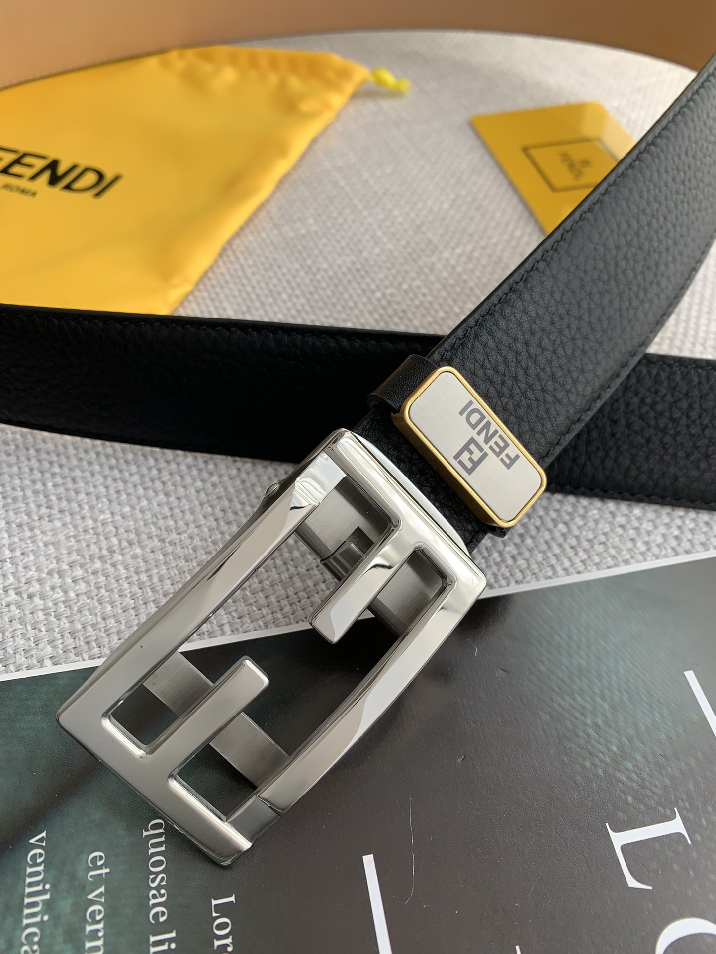 【2024】【FENDI】(フェンディ) 3.5cm   ベルト メンズ