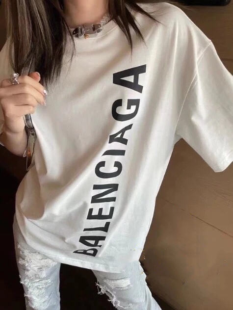 【BALENCIAGA  公式旗艦店】バレンシアガ   Tシャツ ご好評に付き再入荷！