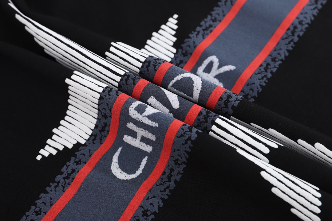 【DIOR 公式旗艦店】ディオール   Tシャツご好評に付き再入荷！