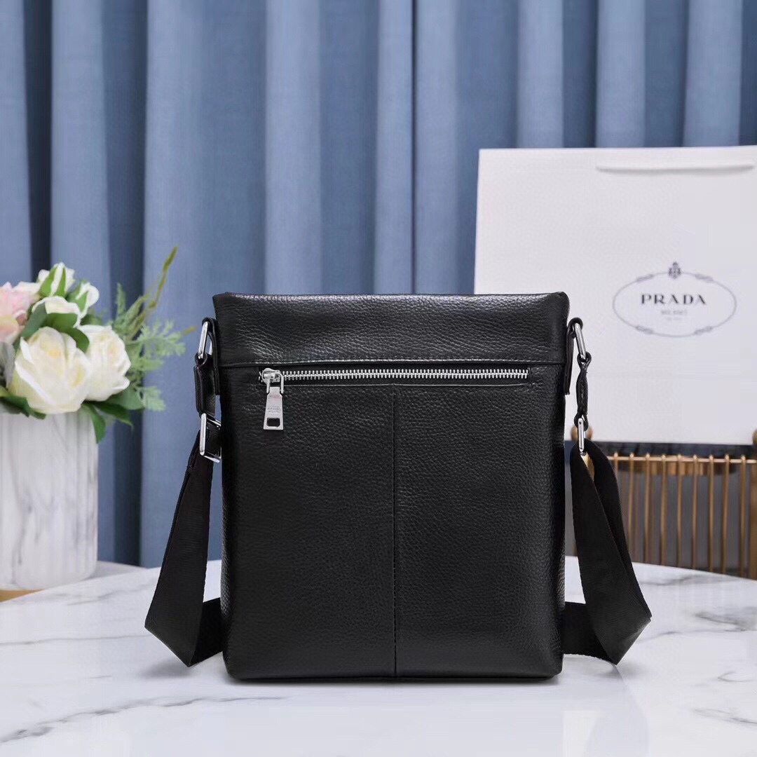 【2024】【 PRADA 公式旗艦店】プラダ  ショルダーバッグ 当日出荷 好評に付き再入荷！23*27*5CM