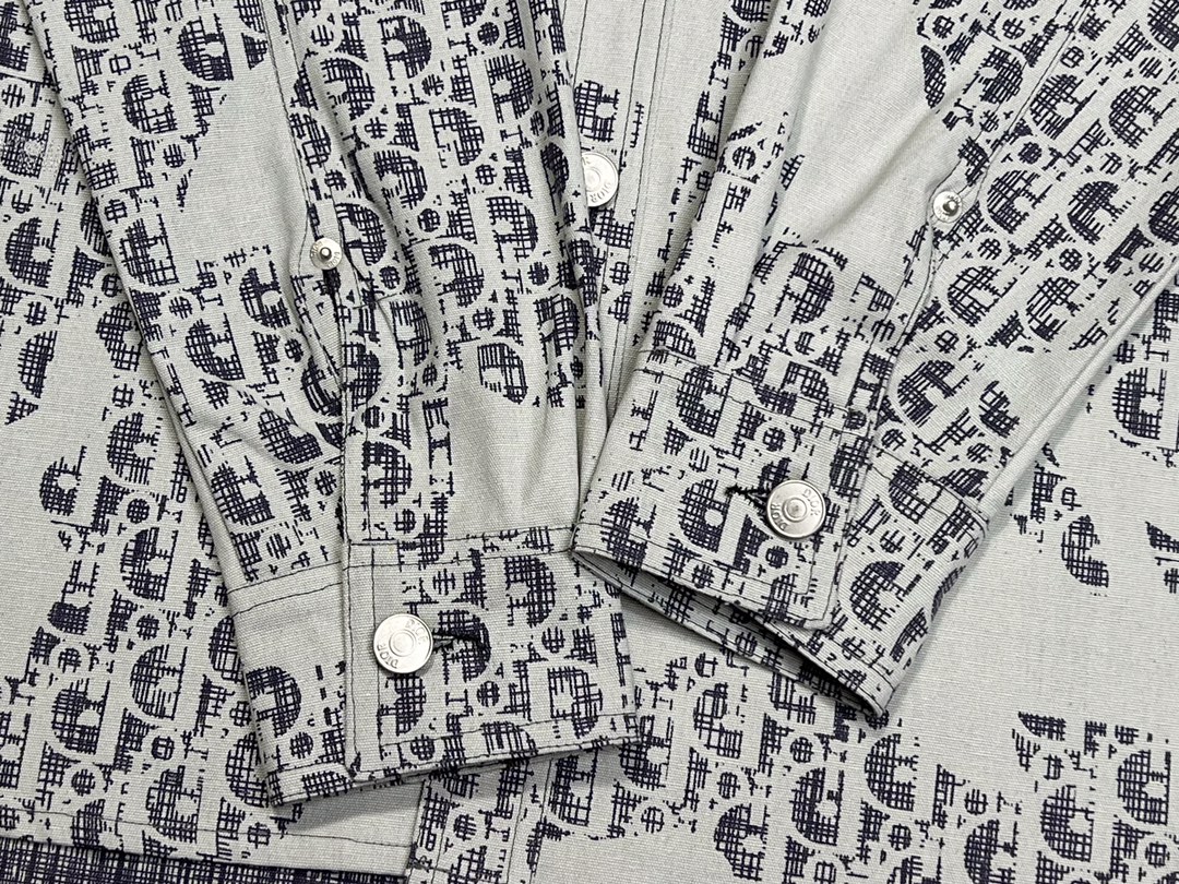 【DIOR   公式旗艦店】ディオール  シャツ ご好評に付き再入荷！