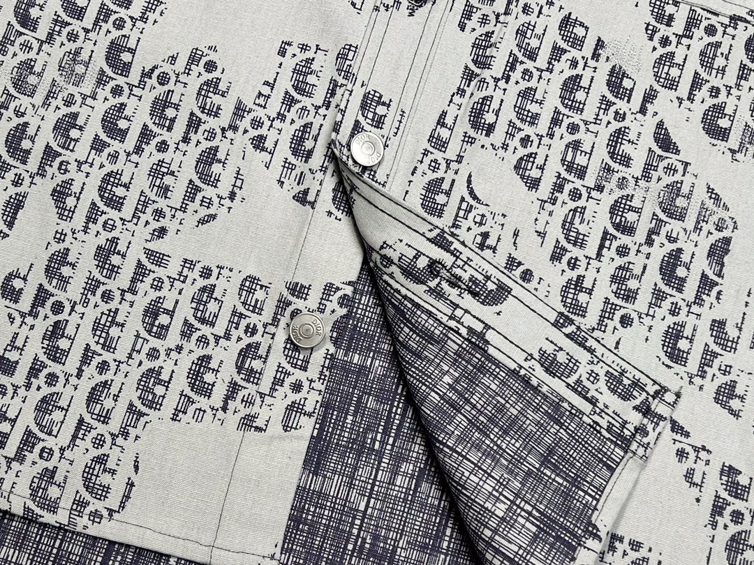 【DIOR   公式旗艦店】ディオール  シャツ ご好評に付き再入荷！