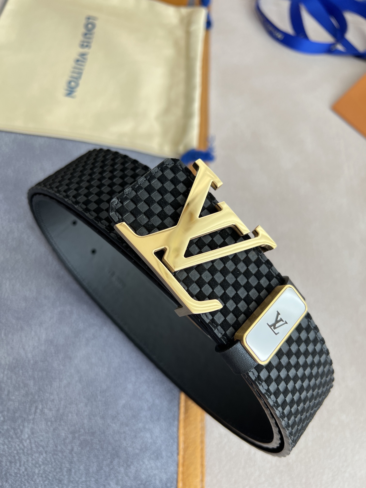 【LOUIS VUITTON】(ルイヴィトン) 4.0cm   ベルト メンズ