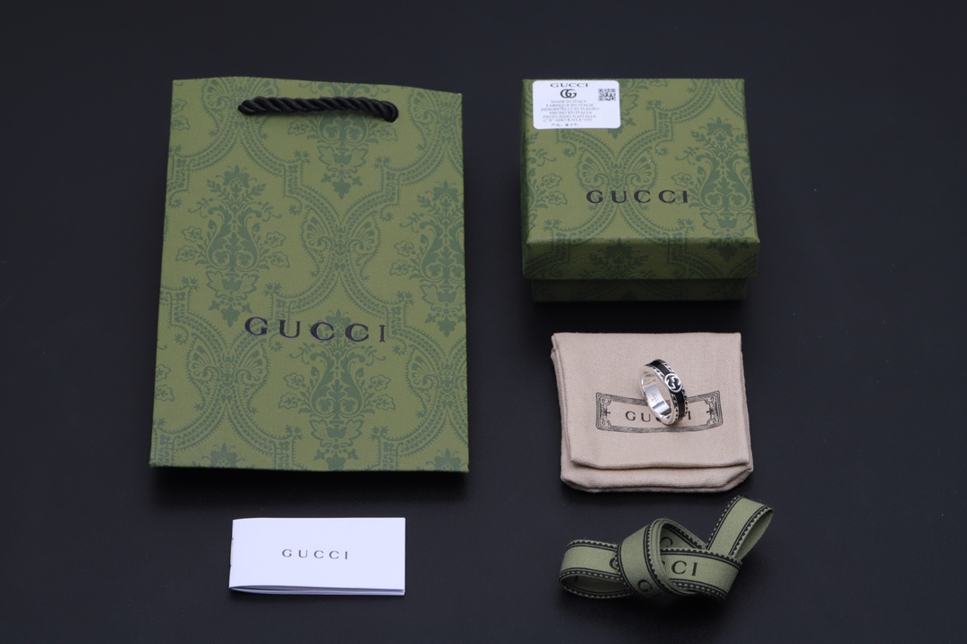 【GUCCI】クッチ  指輪