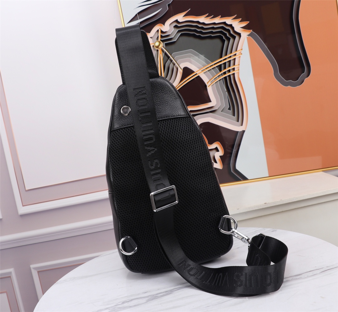 【2024】LV【LOUIS VUITTON  公式 旗艦店】 ルイヴィトン   胸ポケット当日出荷 好評に付き再入荷！29*16*6CM