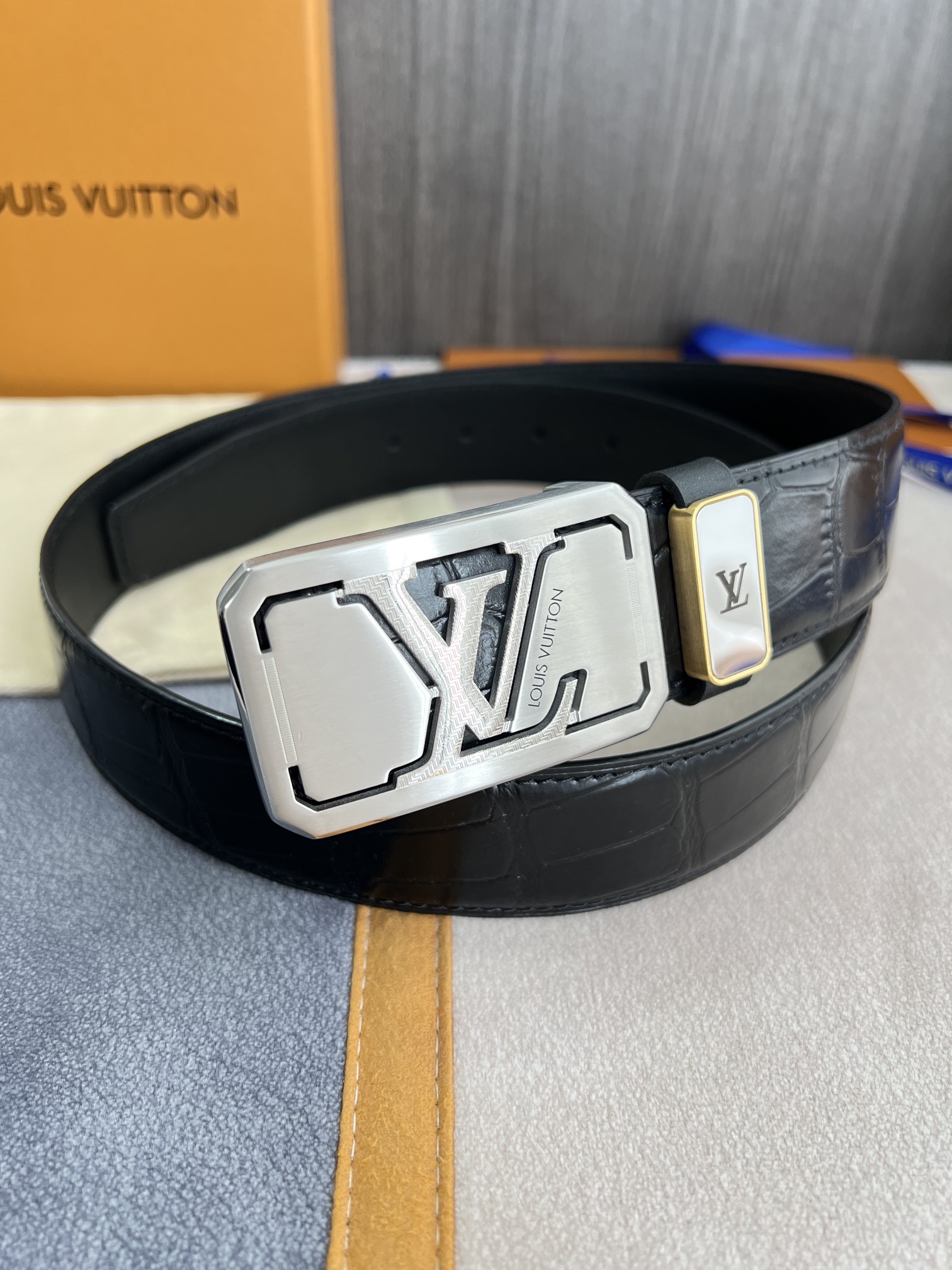 【LOUIS VUITTON】(ルイヴィトン) 3.8cmベルト メンズ