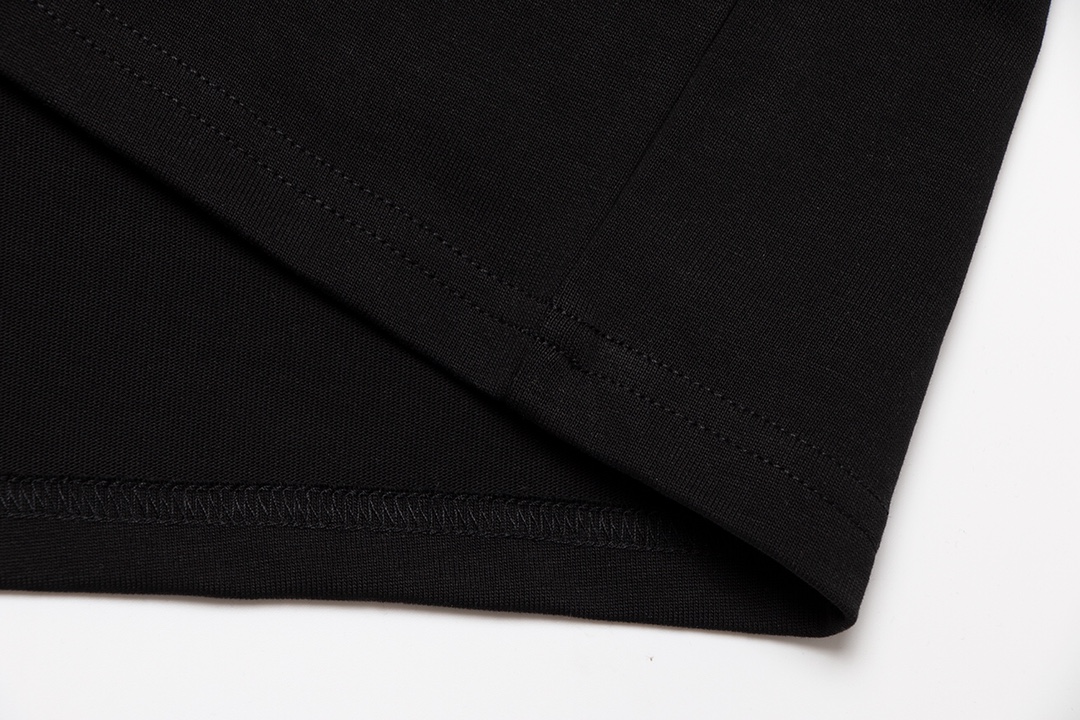 【 DIOR公式旗艦店】ディオール    Tシャツ  ご好評に付き再入荷！