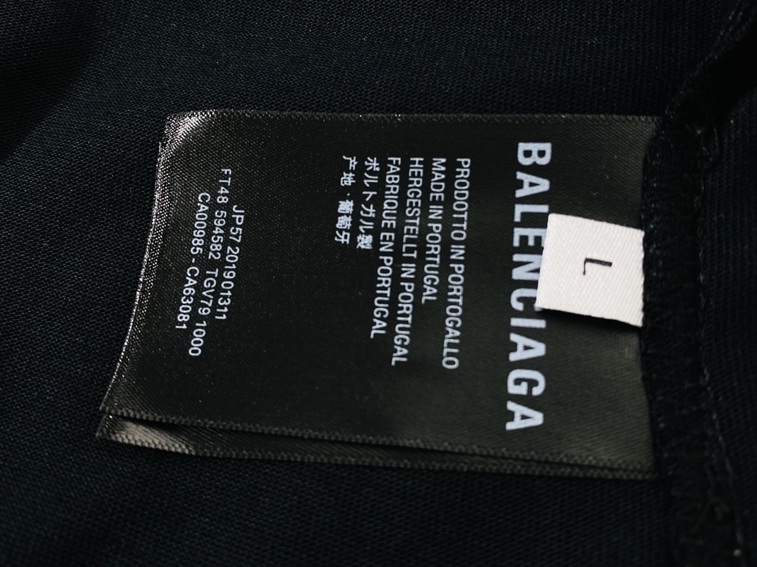 【2024】【BALENCIAGA  公式旗艦店】バレンシアガ   Tシャツ ご好評に付き再入荷！