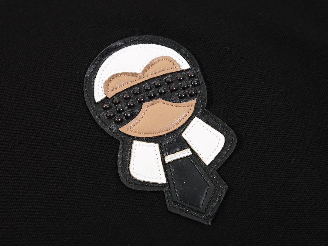 【 FENDI   公式旗艦店】フェンディ   Tシャツ ご好評に付き再入荷！