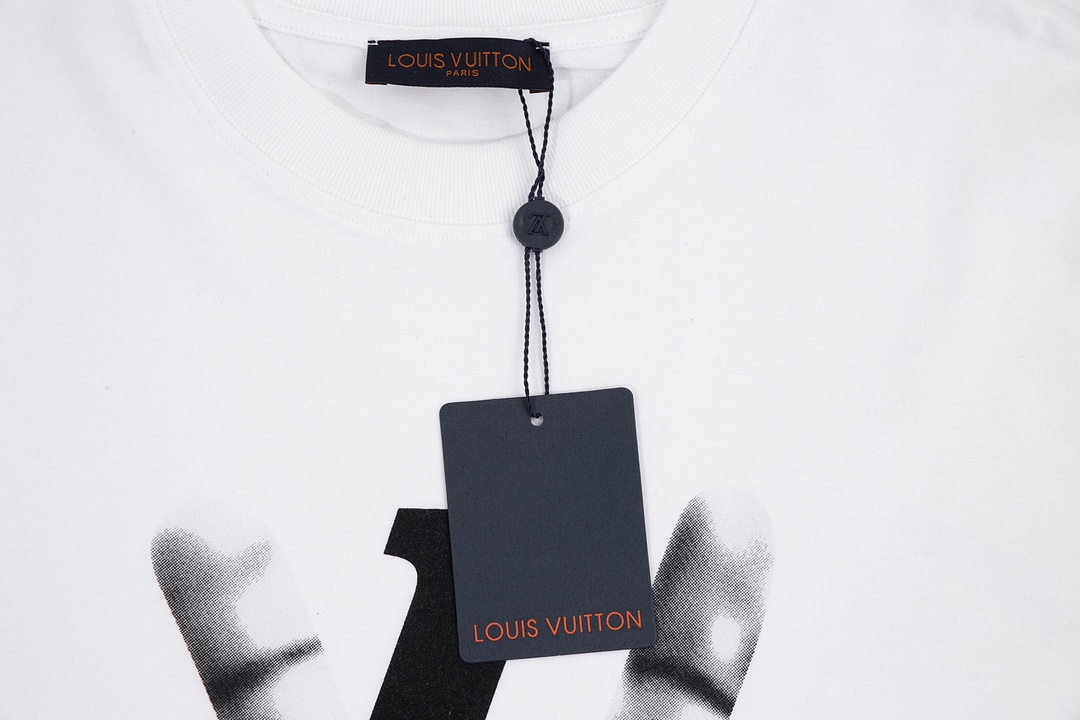 【2024】【LOUIS VUITTON  公式旗艦店】ルイヴィトン   Tシャツ ご好評に付き再入荷！