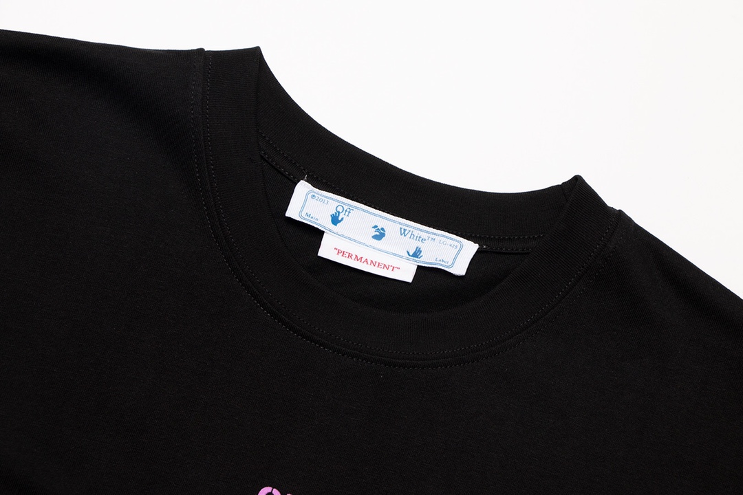 【2024】【OFF-WHITE  公式旗艦店】オフホワイト   Tシャツ  ご好評に付き再入荷！