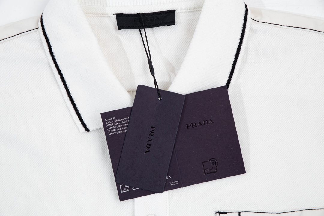 【2024】【 PRADA  公式旗艦店】プラダ    Tシャツ ご好評に付き再入荷！