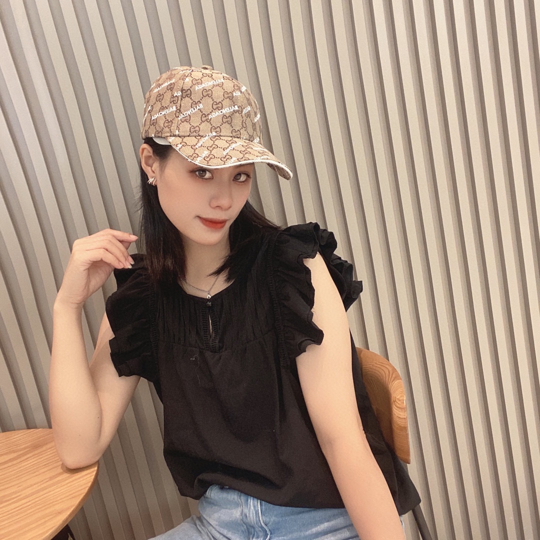 【BALENCIAGA   バレンシアガ】【数量限定】 野球帽 / ハット