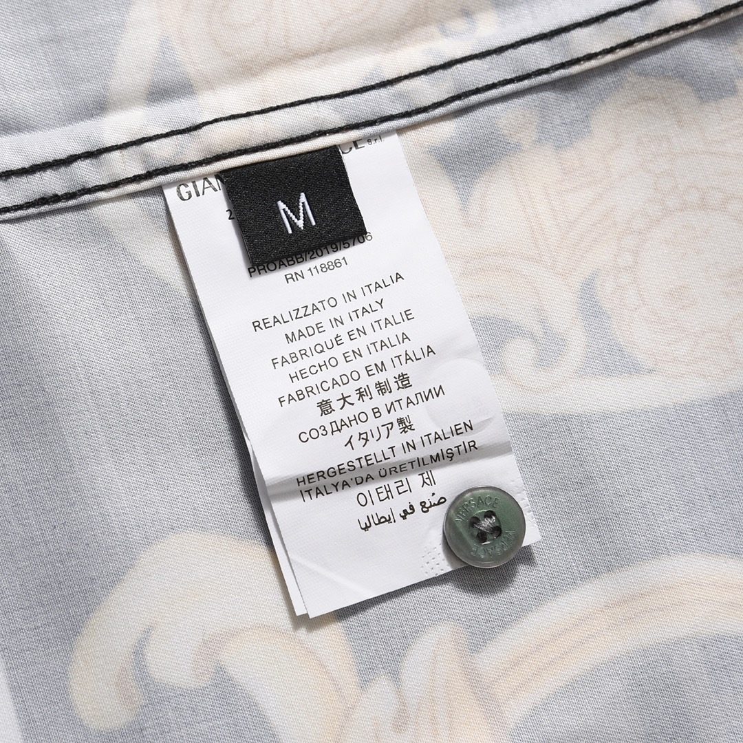 【2024】【VERSACE & FENDI 公式旗艦店】ヴェルサーチ  フェンディ  連名新作半袖シャツ ご好評に付き再入荷！