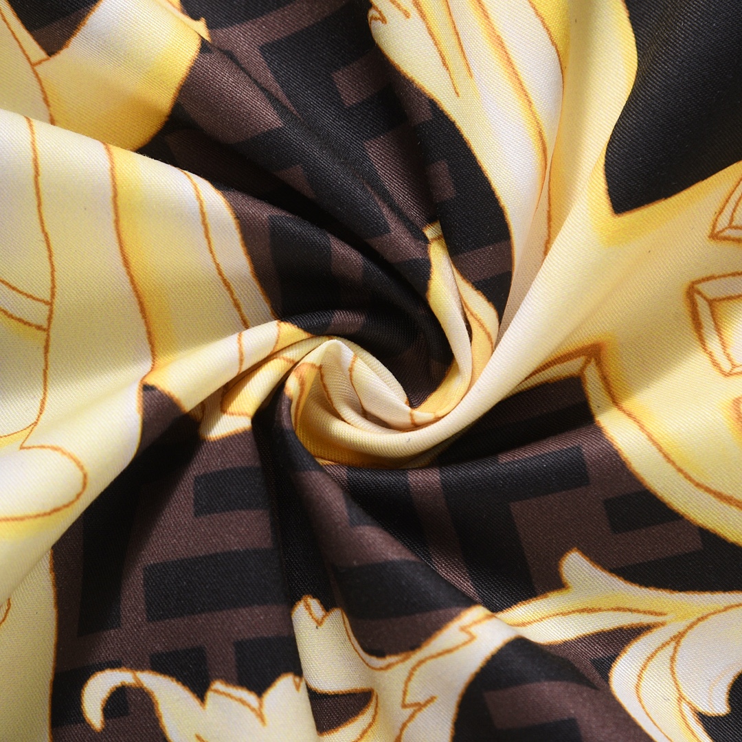 【2024】【VERSACE & FENDI 公式旗艦店】ヴェルサーチ  フェンディ  連名新作半袖シャツ ご好評に付き再入荷！