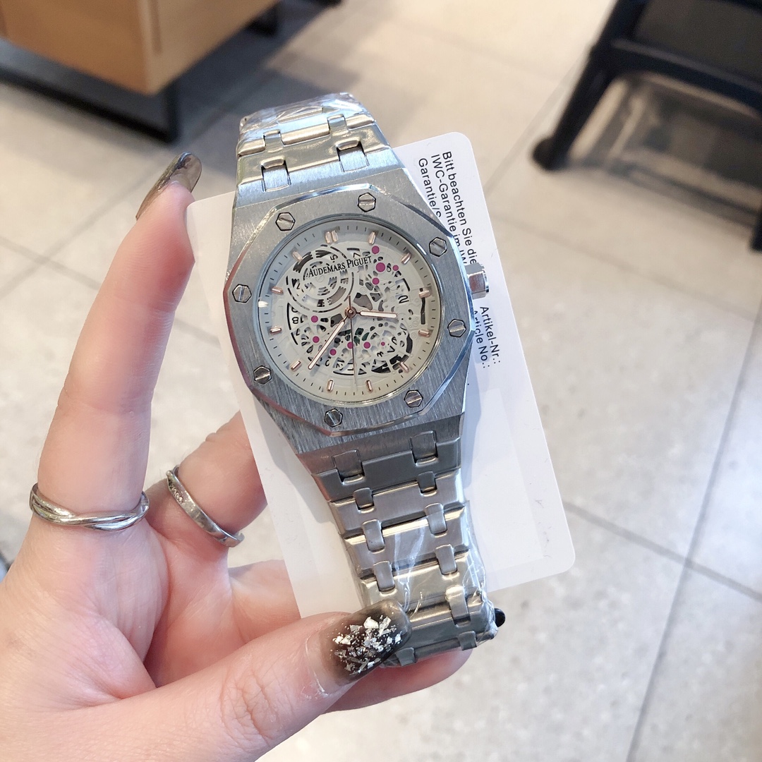 【2024】Audemars Piguet ( オーデマ ピゲ)  腕時計  42*12MM