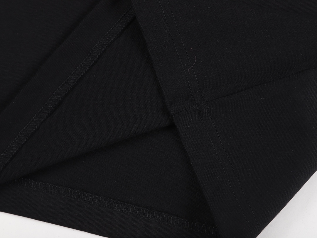 【LOEWE  公式旗艦店】ロエベ   Tシャツ ご好評に付き再入荷！