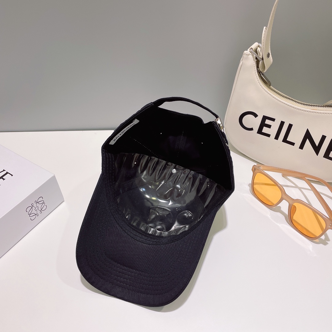 【BALENCIAGA バレンシアガ】【数量限定】 野球帽 / ハット