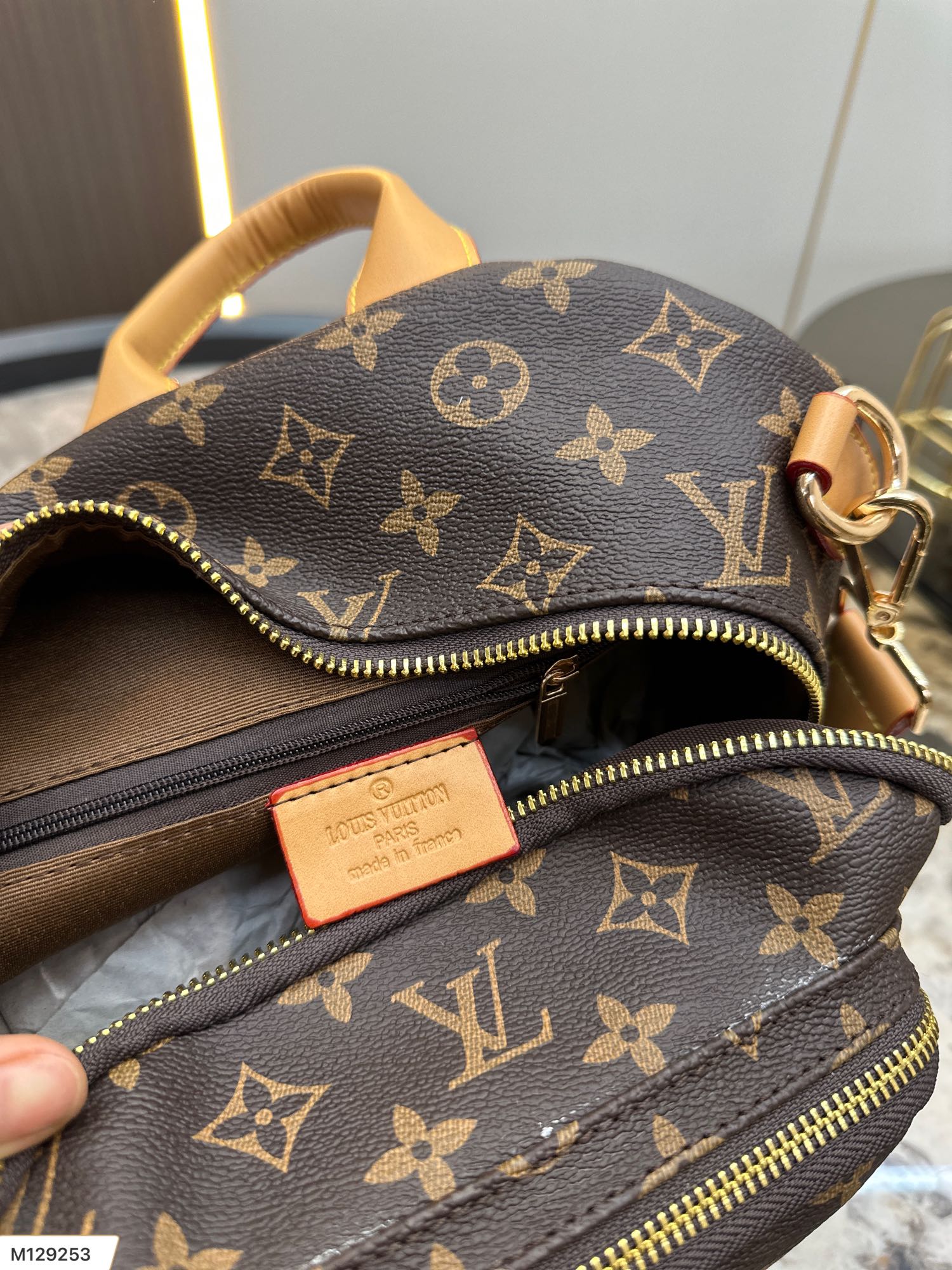 【 LOUIS VUITTON公式 旗艦店】ルイヴィトン   リュックサック   当日出荷 好評に付き再入荷！25*30CM