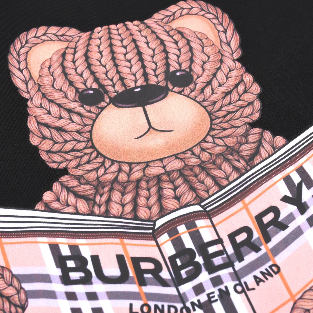 【BURBERRY 公式旗艦店】バーバリー  Tシャツ ご好評に付き再入荷！