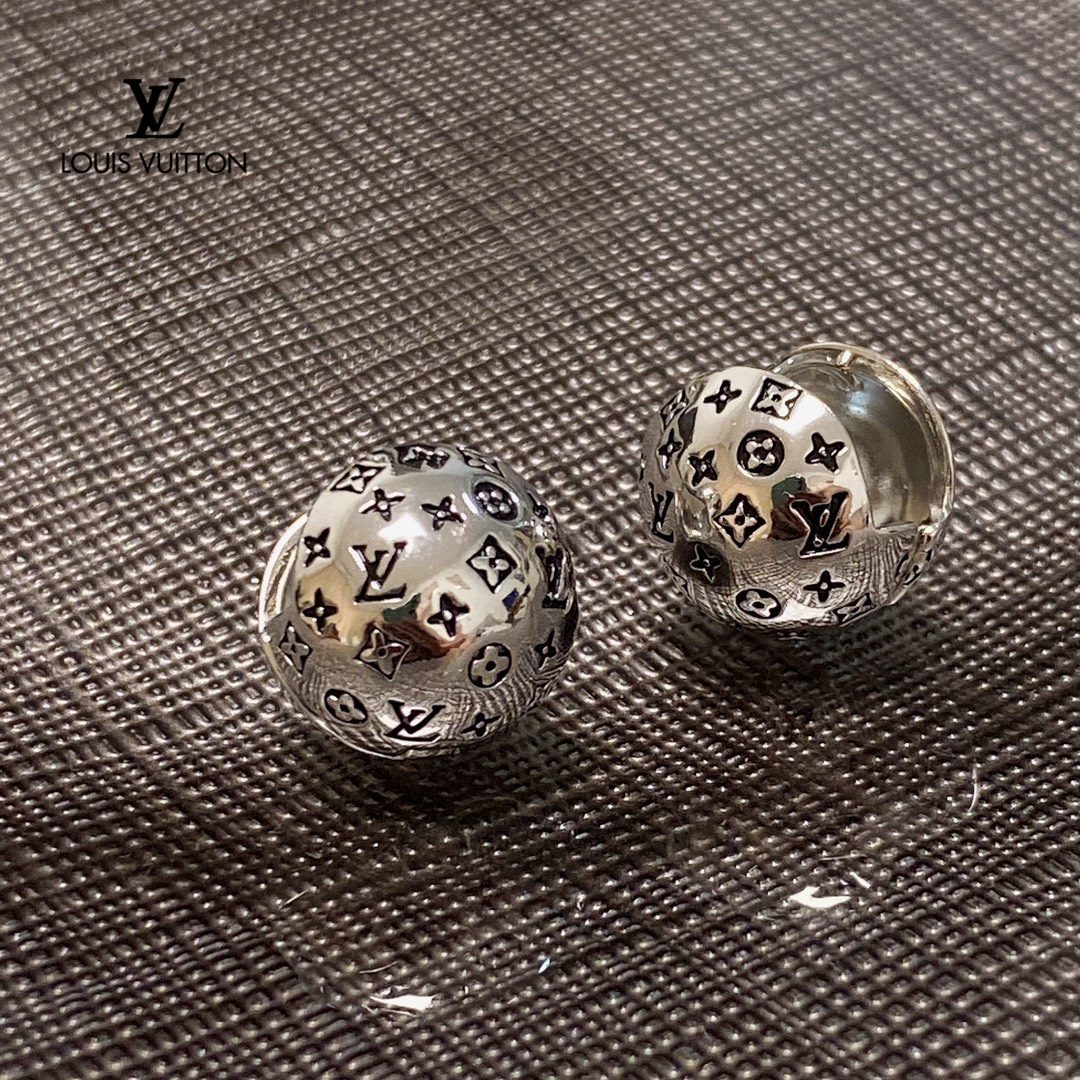 【2024】LV【LOUIS VUITTON 】ルイヴィトン   ファッションスタイルのイヤリング