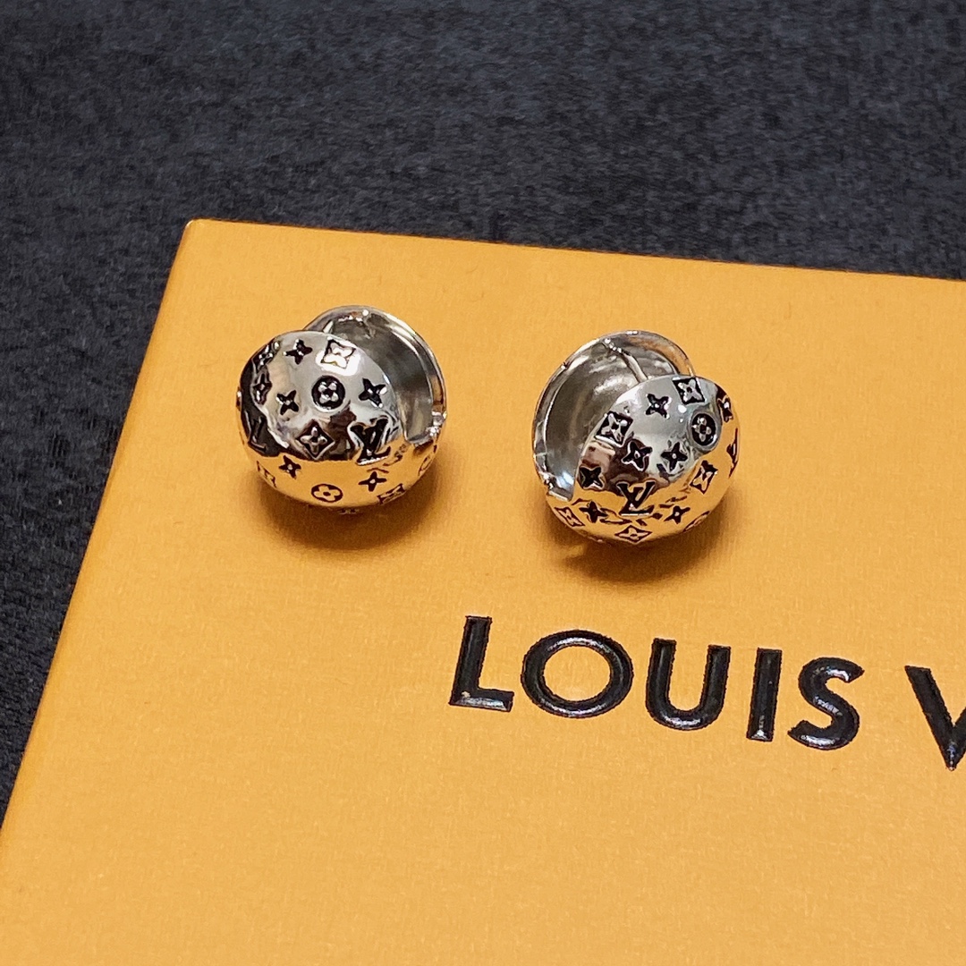 【2024】LV【LOUIS VUITTON 】ルイヴィトン   ファッションスタイルのイヤリング